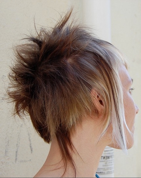 cieniowane fryzury krótkie uczesanie damskie zdjęcie numer 79A